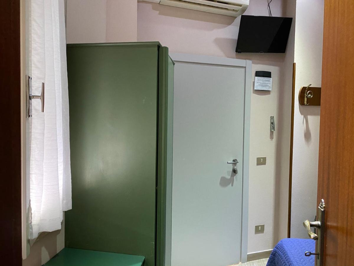 Hotel Moderno - Bed & Breakfast Cervia Exterior foto