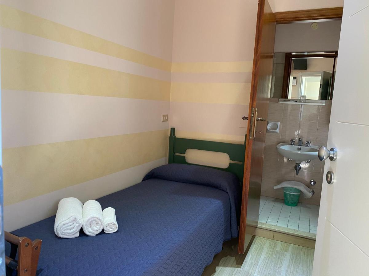 Hotel Moderno - Bed & Breakfast Cervia Exterior foto