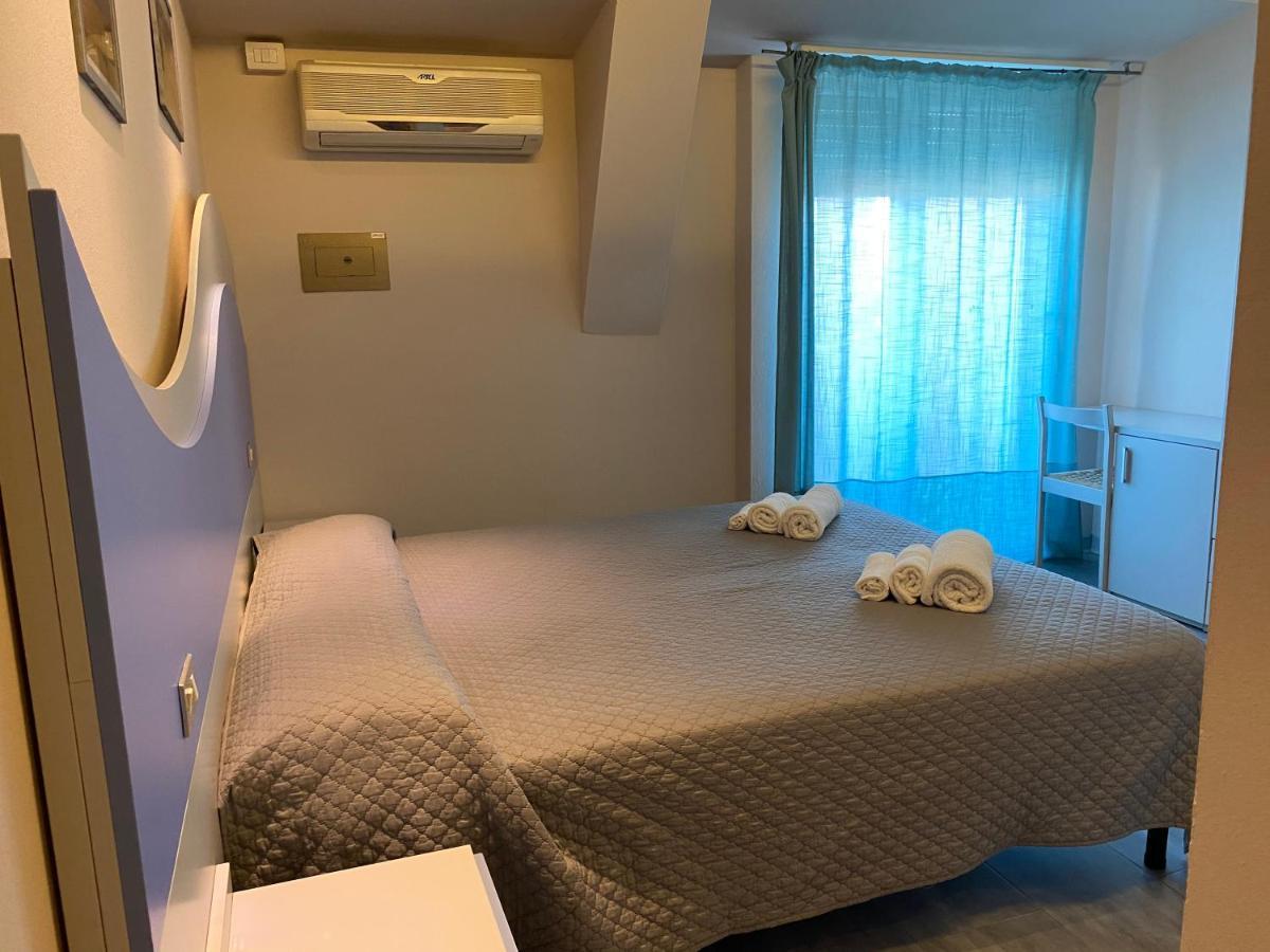 Hotel Moderno - Bed & Breakfast Cervia Exterior foto