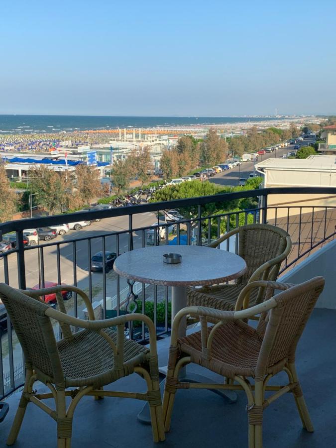 Hotel Moderno - Bed & Breakfast Cervia Exterior foto