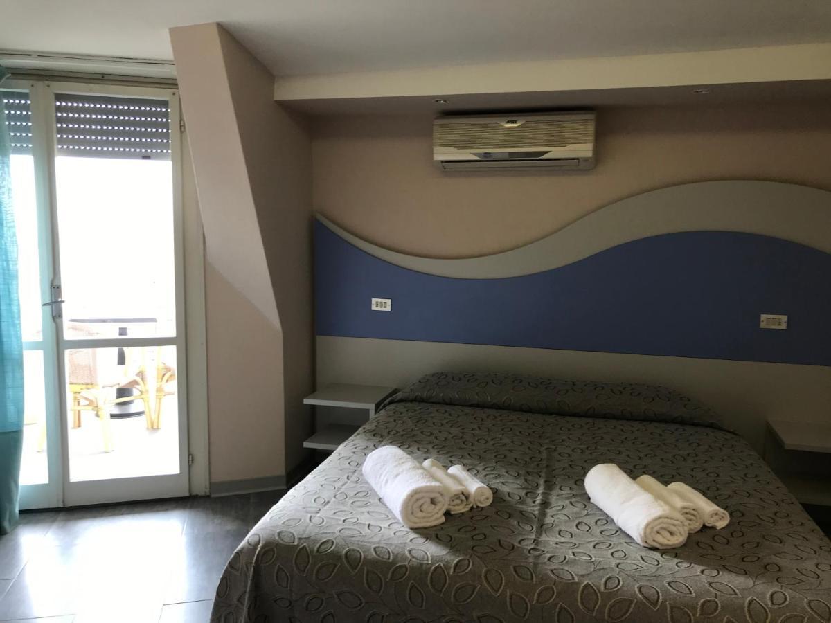 Hotel Moderno - Bed & Breakfast Cervia Exterior foto